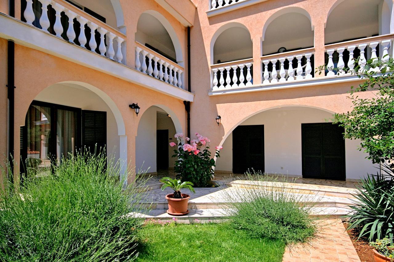 Sun Palace Residence Премантура Екстериор снимка